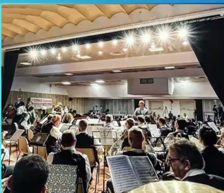 Orchestra Filarmonica della Città di Cernusco durante un concerto in sala
